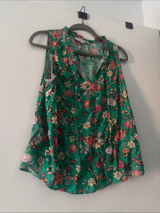 LOFT Tops - LOFT floral tie sleeveless top